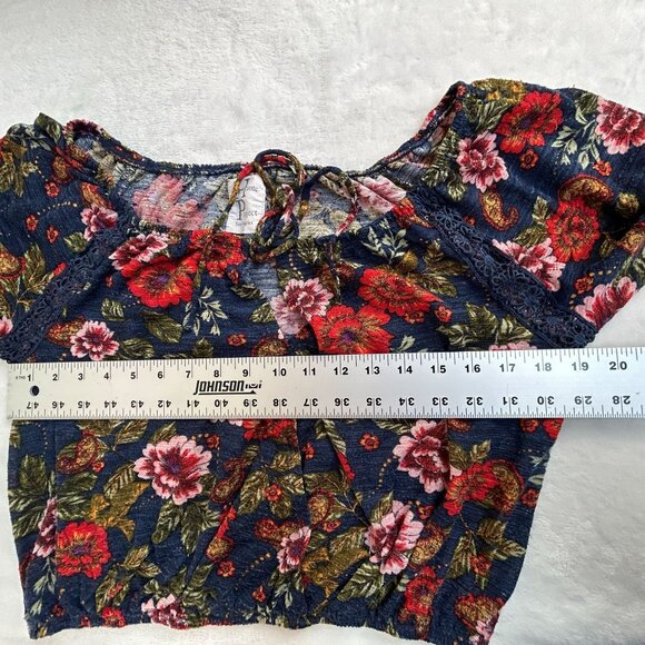 Haute Project Womens Floral Boho Bell Sleeve Cropped Top Blouse Large Navy/Red - Picture 7 of 8